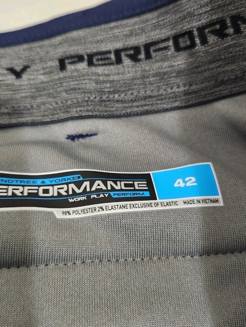Roundtree Yorke Men's Shorts Size 42 Performance Flat Front Blue Peacoat NWT 17 - Picture 6 of 10